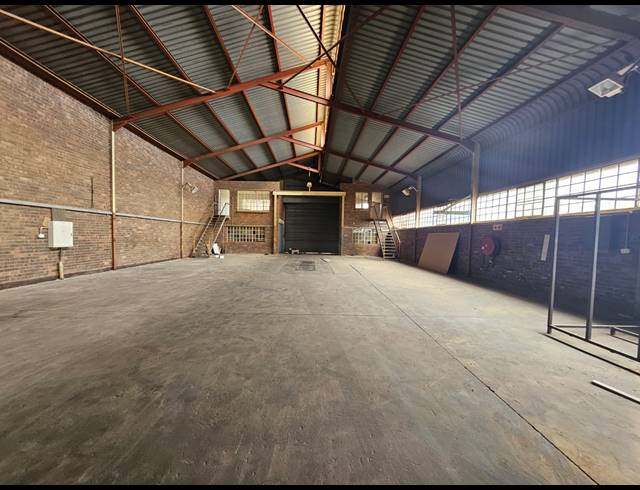 500M² WAREHOUSE TO LET IN LUIPAARDSVLEI